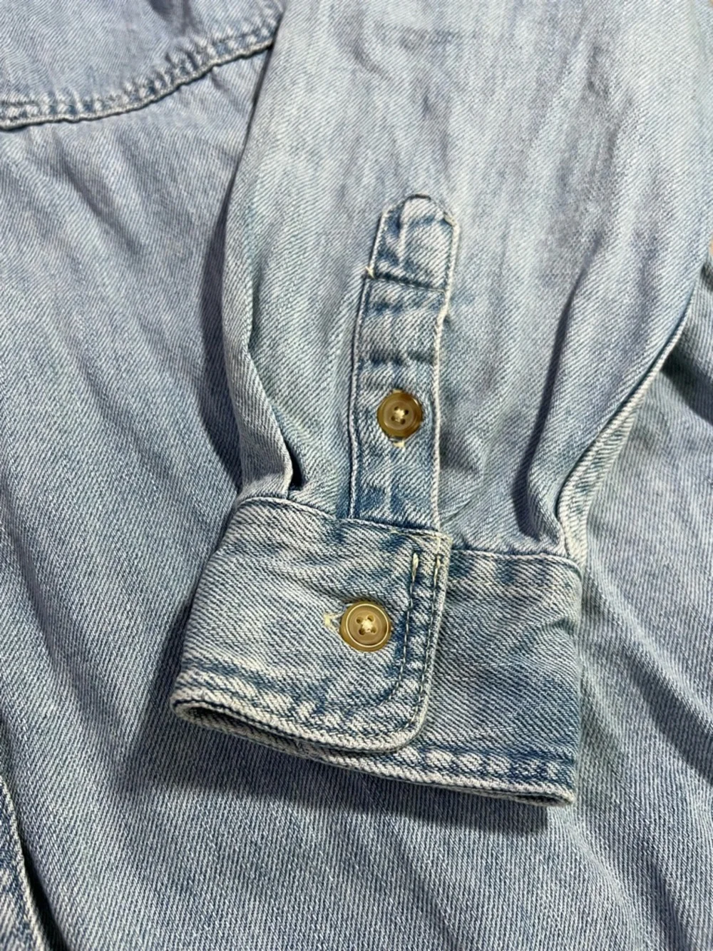 Light Blue Denim Boyfriend Shirt Minimalist Trendy Women's Medium - Picture 4 of 7
